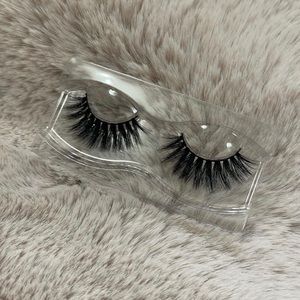 Mink Lashes Style “25”